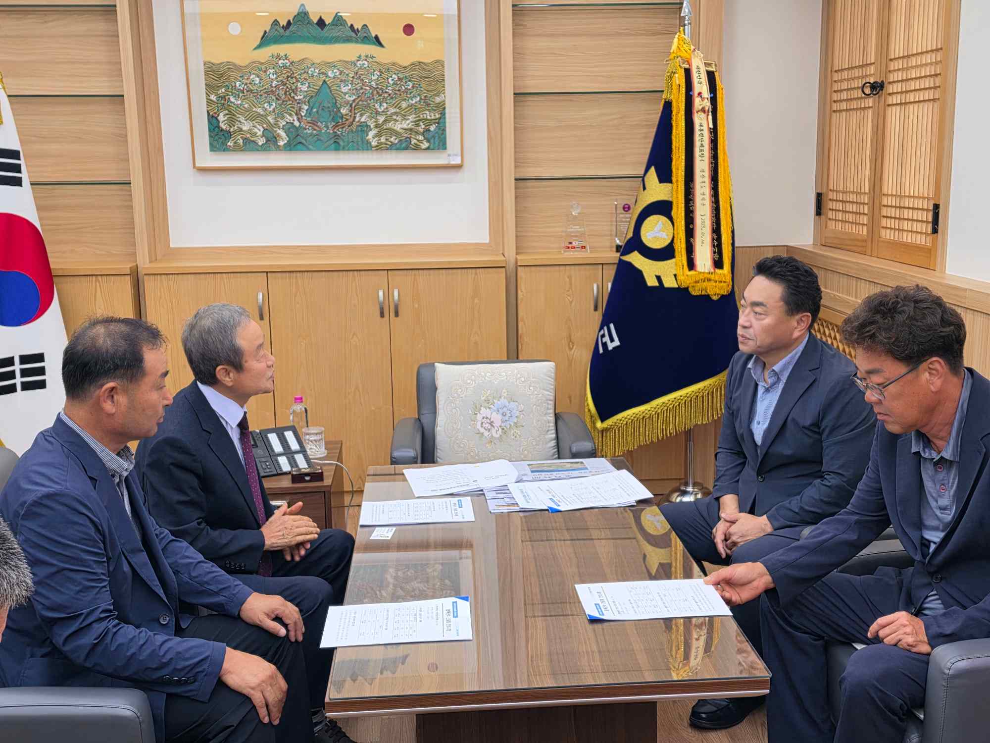 경북도회, 안동시장&middot;영덕군수와 지역 전문건설산업 활성화 세일즈