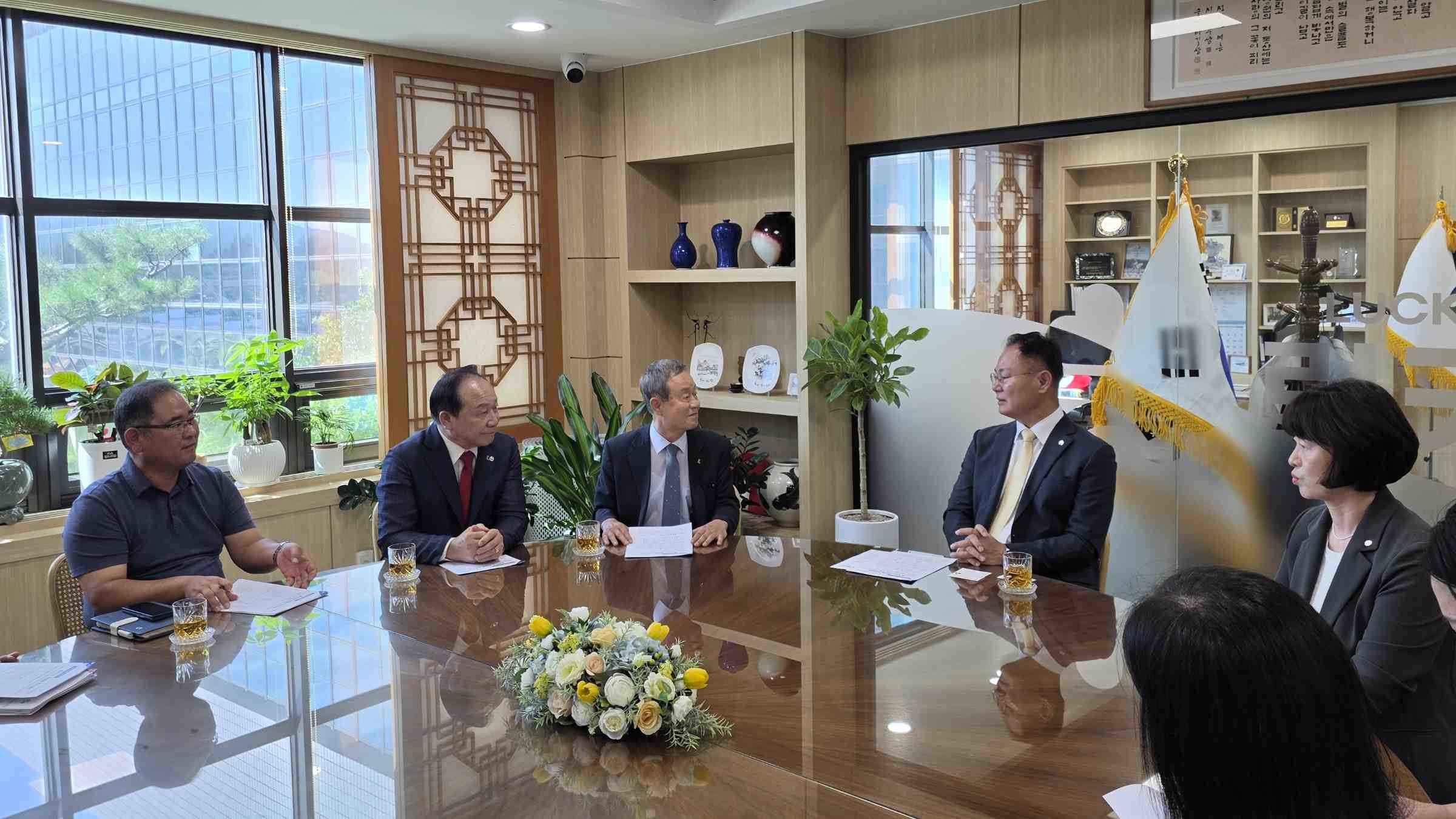 경북도회, 칠곡군수와 지역 전문건설산업 활성화 세일즈