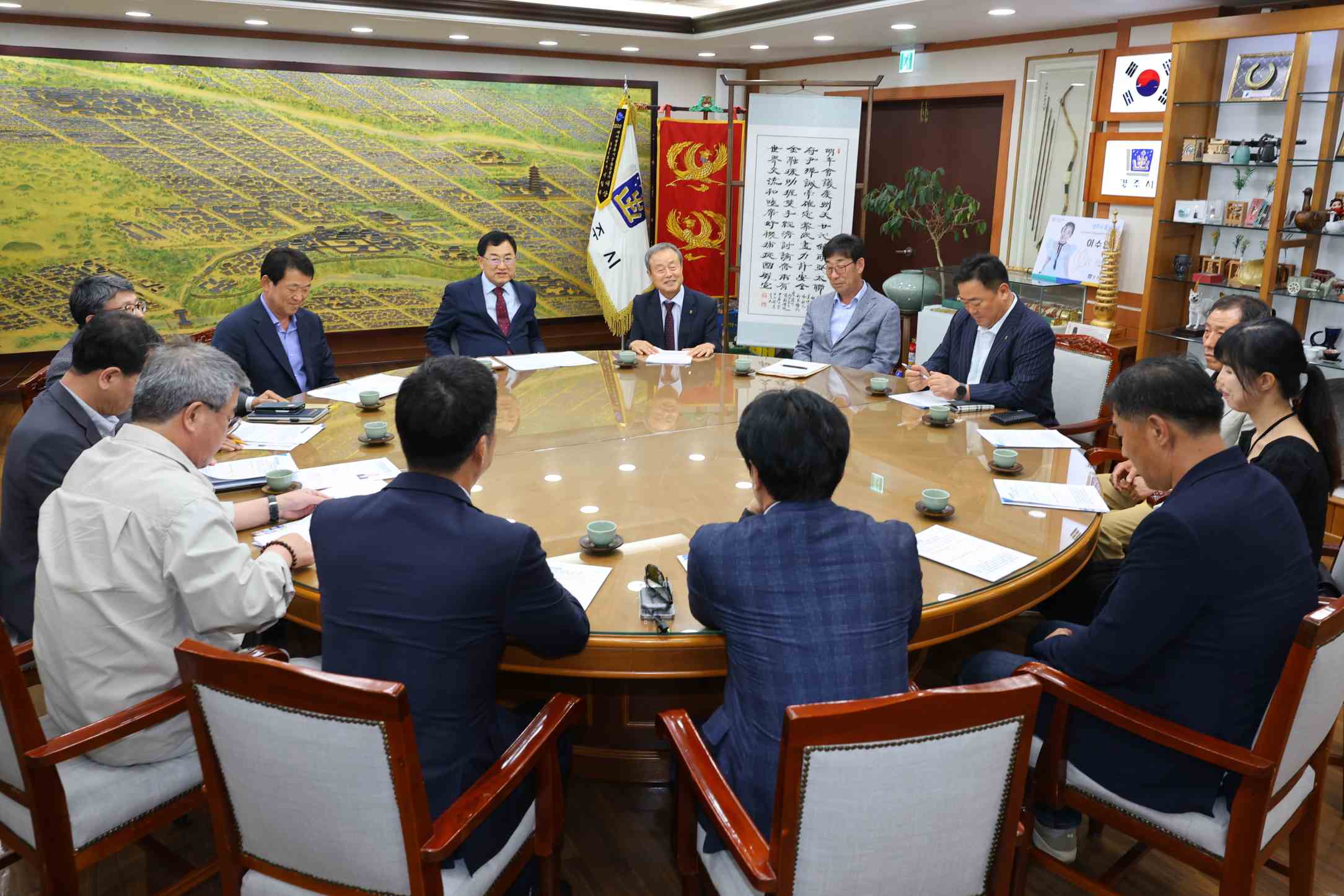 경북도회, 경주시장과 지역 전문건설산업 활성화 간담회