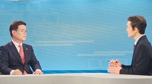 김주생 경남도회장, KNN 인물포커스에서 지역전문건설업 활성화 호소